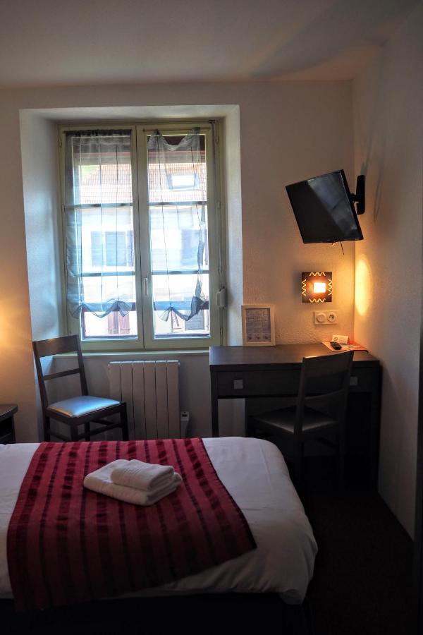 Hotel Des Voyageurs Pont-de-Roide ภายนอก รูปภาพ