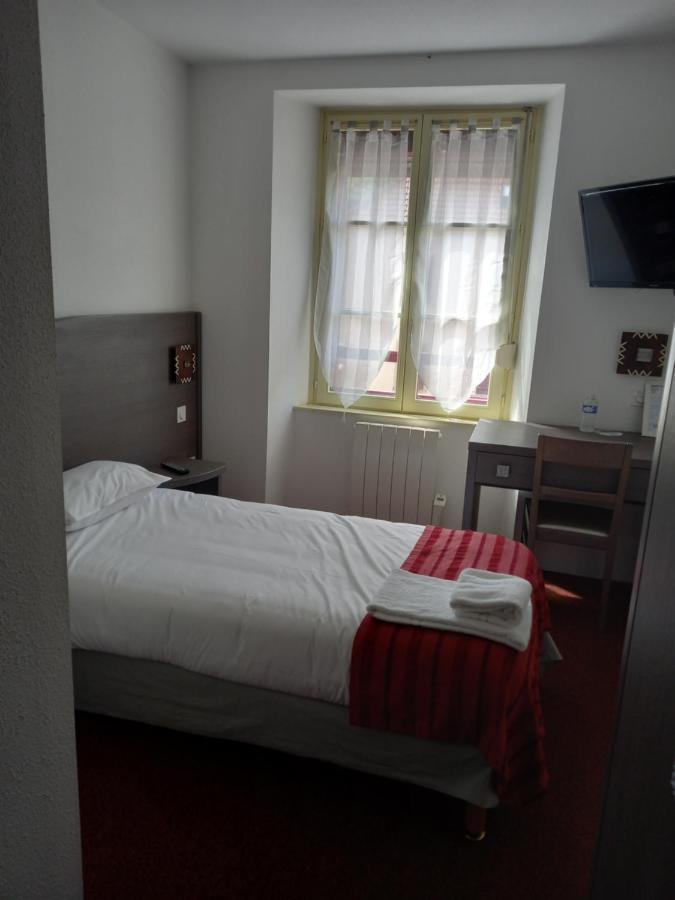 Hotel Des Voyageurs Pont-de-Roide ภายนอก รูปภาพ